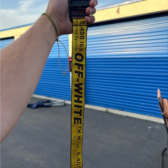 Good condition off-white belt MAKE OFFER STORAGE UNIT SALE